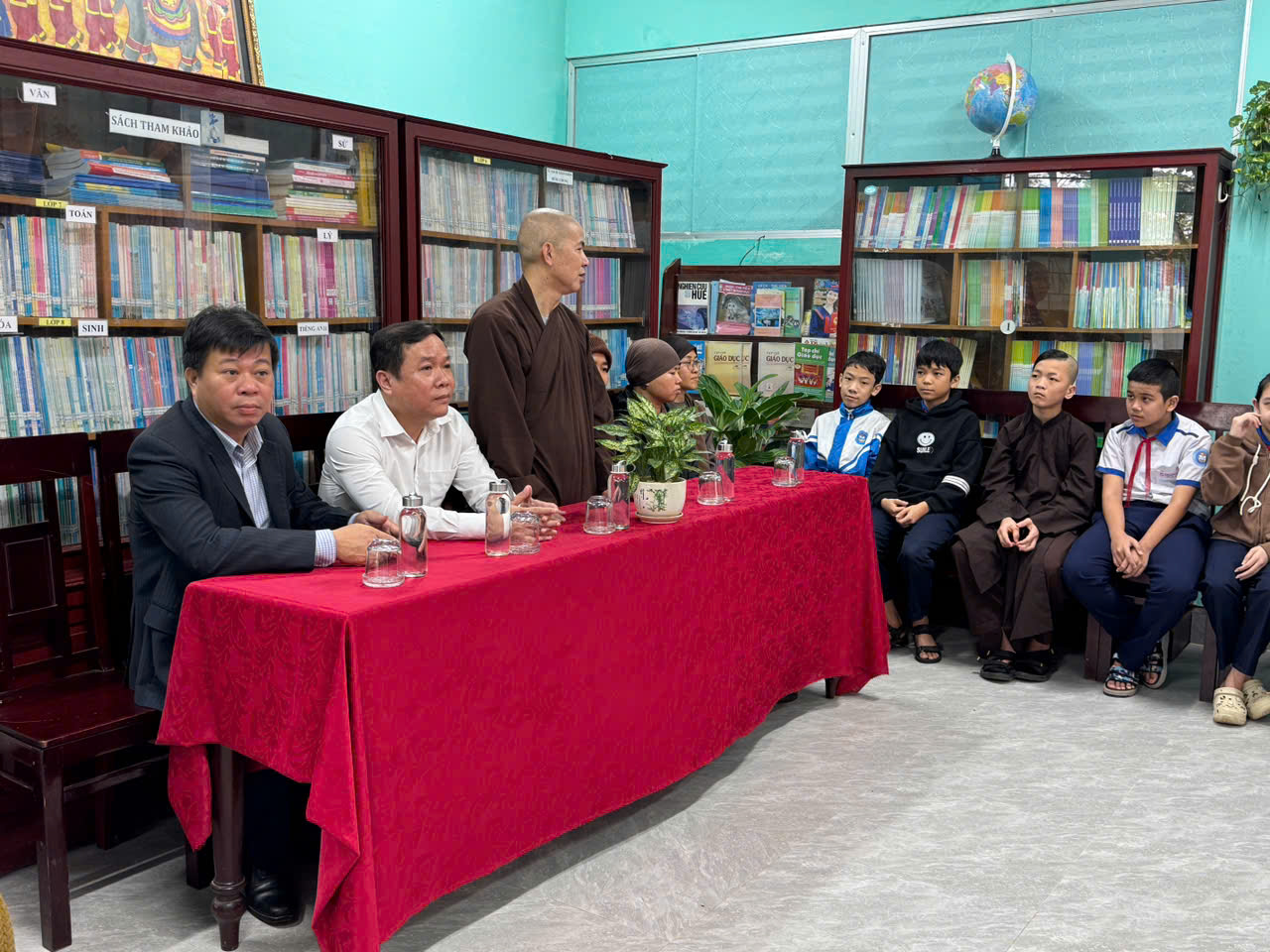 KẾT NỐI YÊU THƯƠNG - NÂNG BƯỚC EM ĐẾN TRƯỜNG